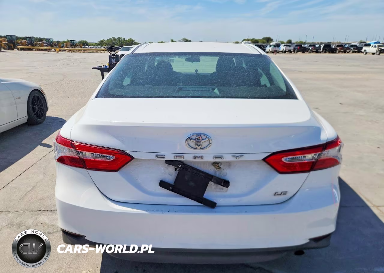 2018 Toyota Camry Le VIN:4T1B11HK5JU514465 - 6