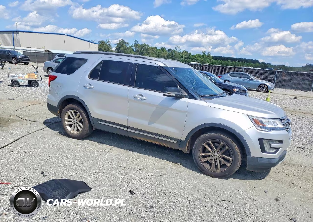 2016 Ford Explorer Xlt VIN:1FM5K7DH8GGC98903 - 4