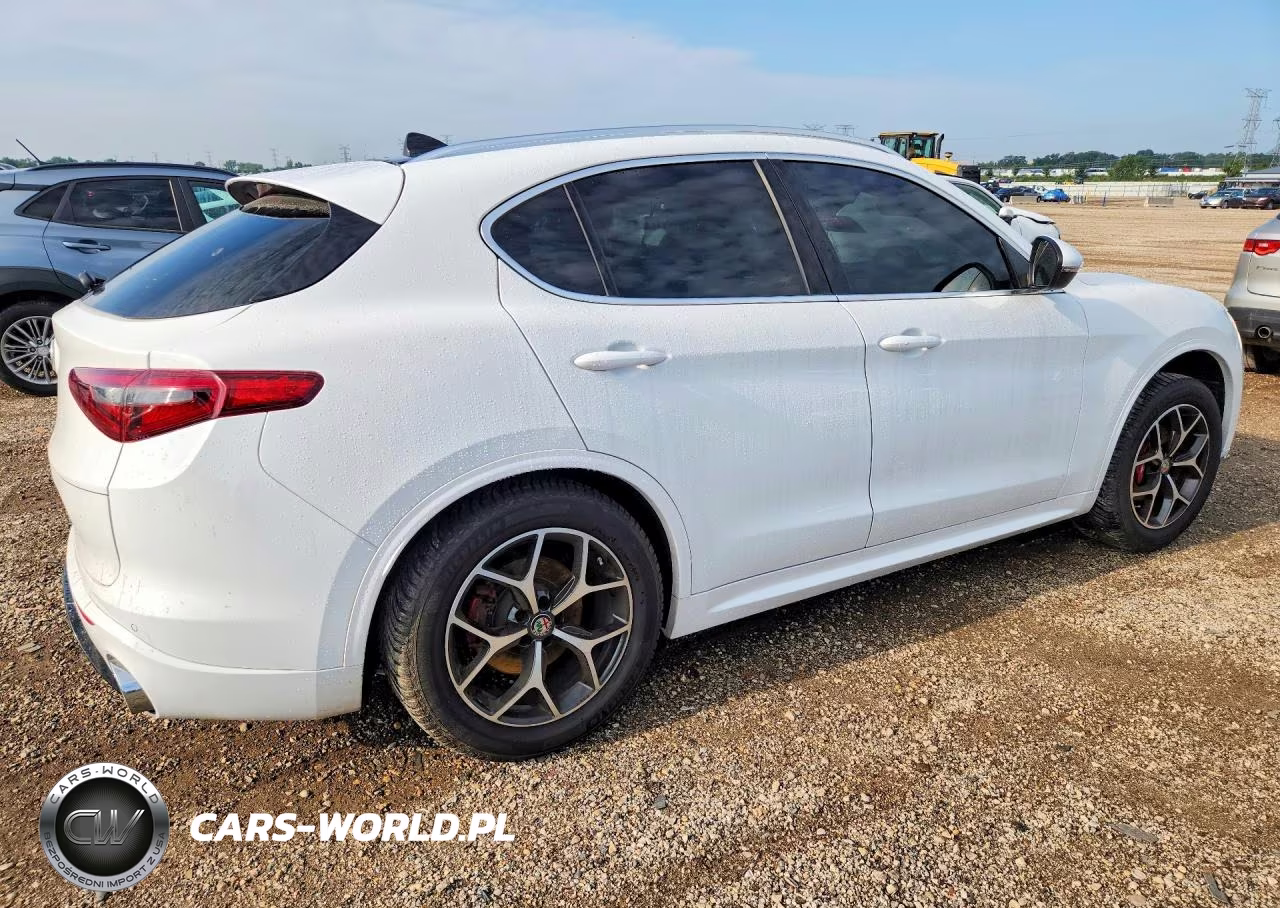 2021 Alfa Romeo Stelvio Ti VIN:ZASPAKBN8M7D02379 - 3