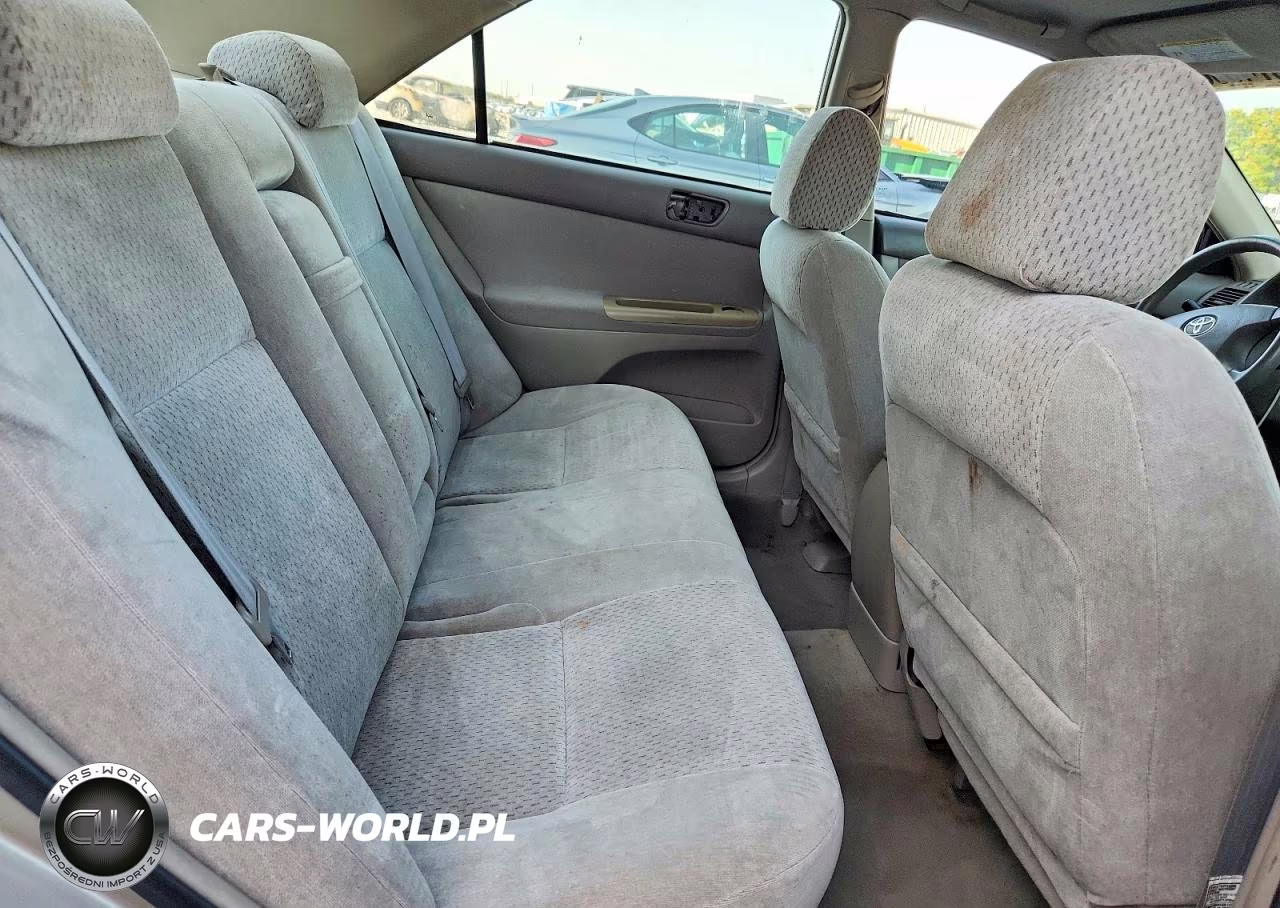 2003 Toyota Camry Le VIN:4T1BE32K33U776027 - 10