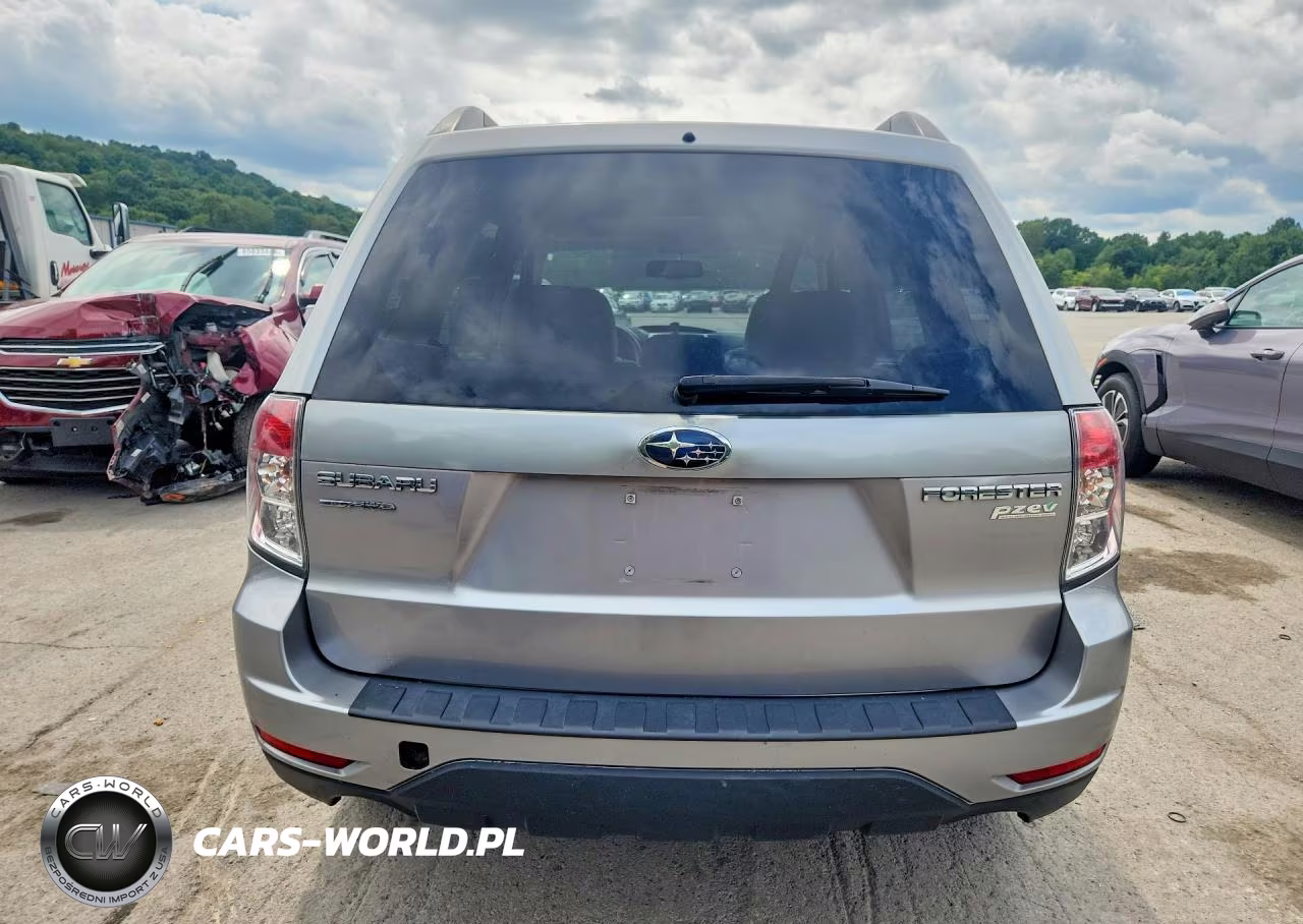 2011 Subaru Forester 2.5X Premium VIN:JF2SHADCXBG702348 - 6