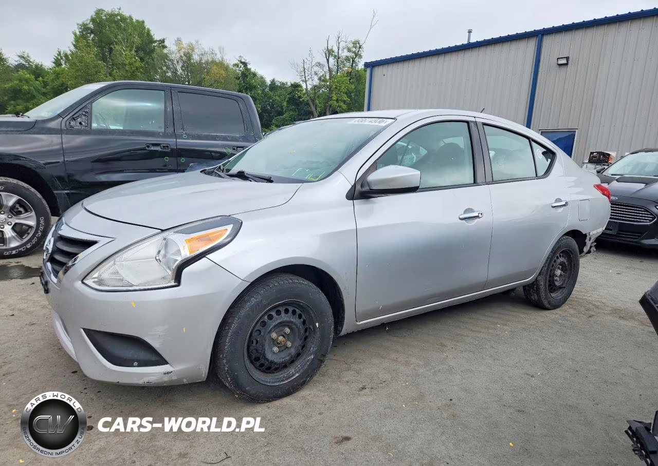 2019 Nissan Versa Sv