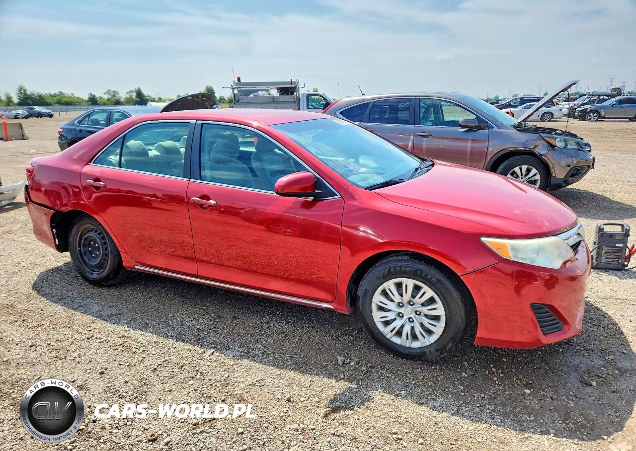 2013 Toyota Camry Le VIN:4T4BF1FK8DR335996 - 4