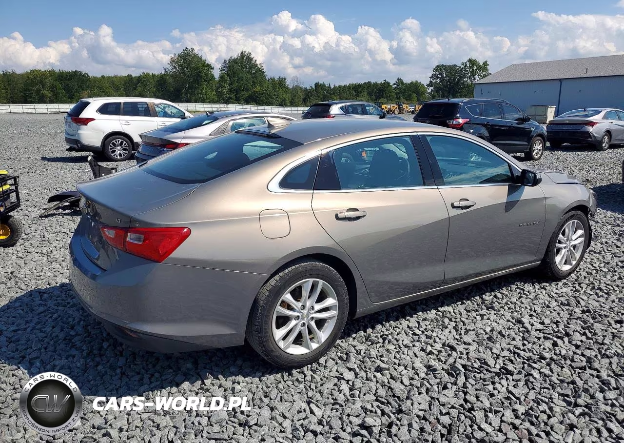 2017 Chevrolet Malibu Lt VIN:1G1ZE5ST6HF150886 - 3