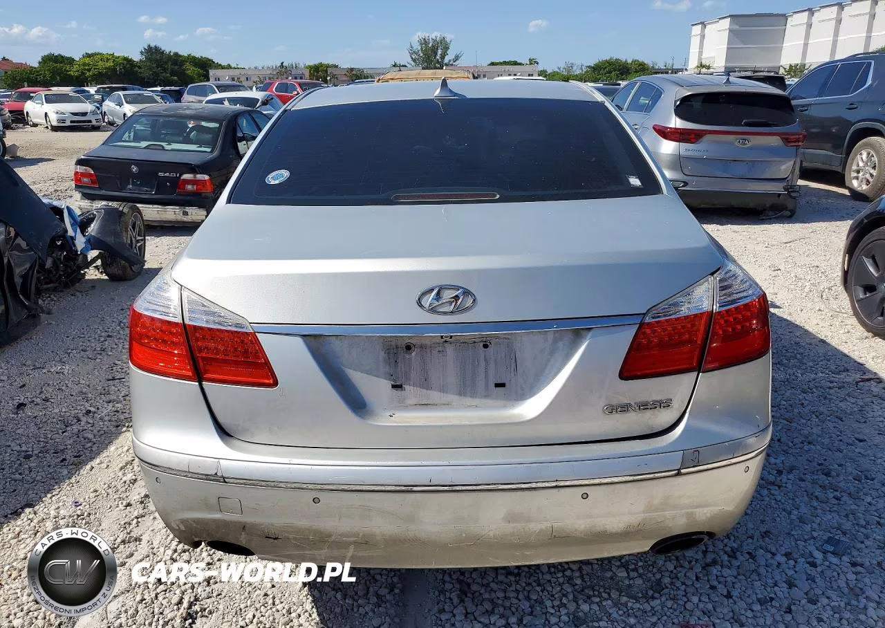 2011 Hyundai Genesis 3.8L VIN:KMHGC4DE2BU131070 - 6