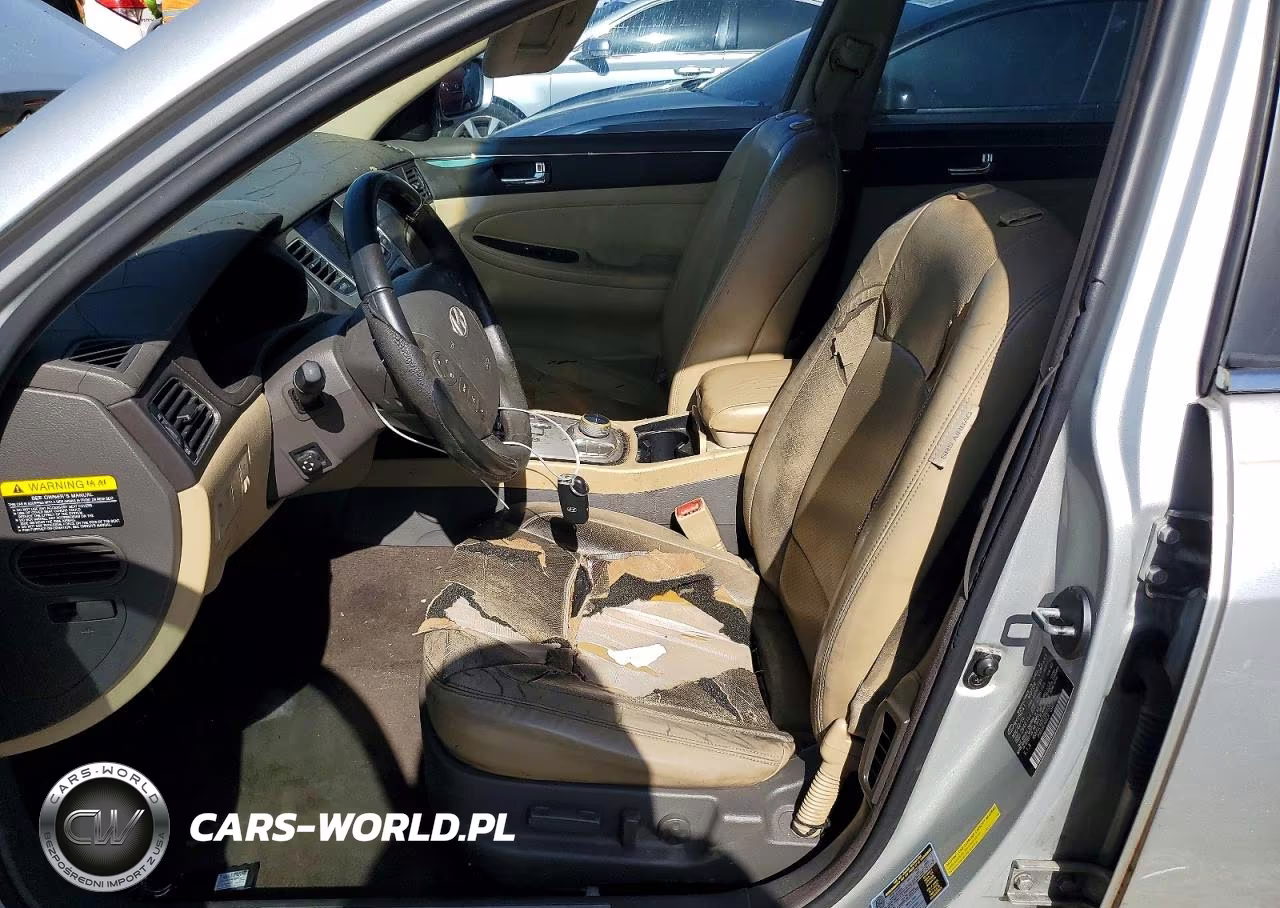 2011 Hyundai Genesis 3.8L VIN:KMHGC4DE2BU131070 - 7