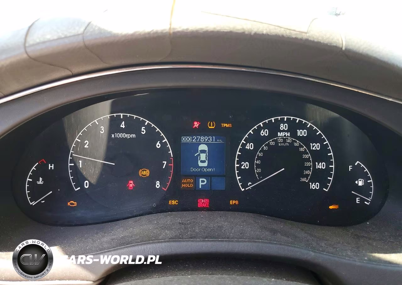 2011 Hyundai Genesis 3.8L VIN:KMHGC4DE2BU131070 - 9