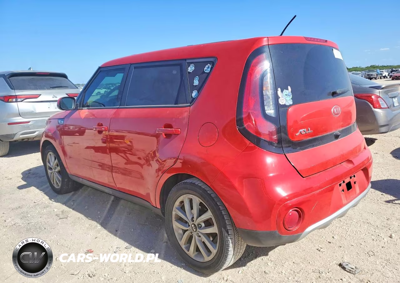 2018 Kia Soul + VIN:KNDJP3A57J7600986 - 2