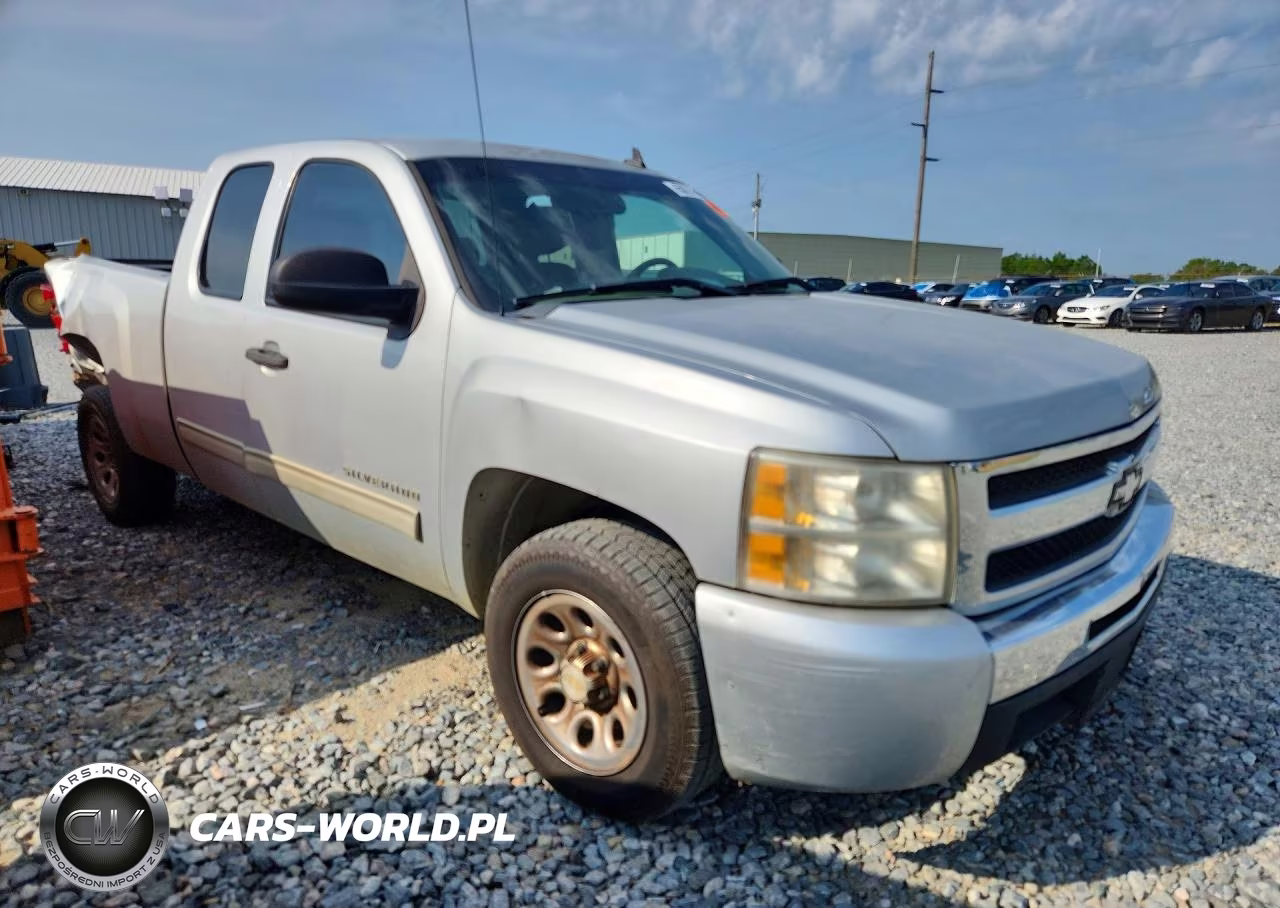 2011 Chevrolet Silverado C1500 Ls VIN:1GCRCREA7BZ399279 - 4