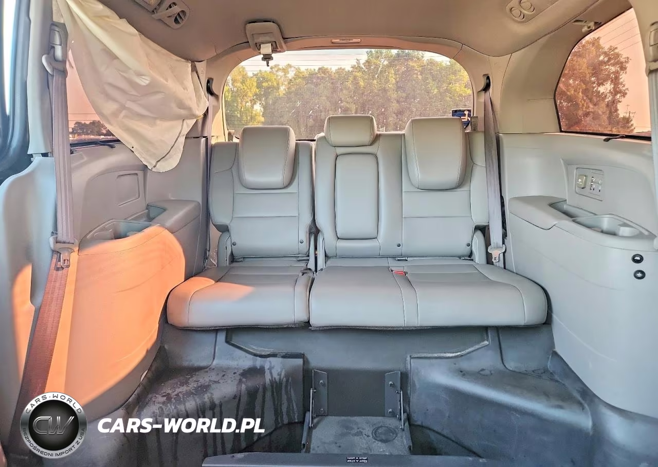 2013 Honda Odyssey Touring VIN:5FNRL5H99DB053849 - 10