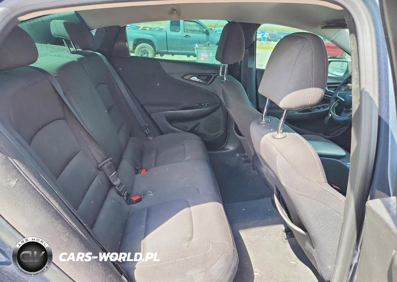 2019 Chevrolet Malibu Ls VIN:1G1ZB5STXKF145559 - 10