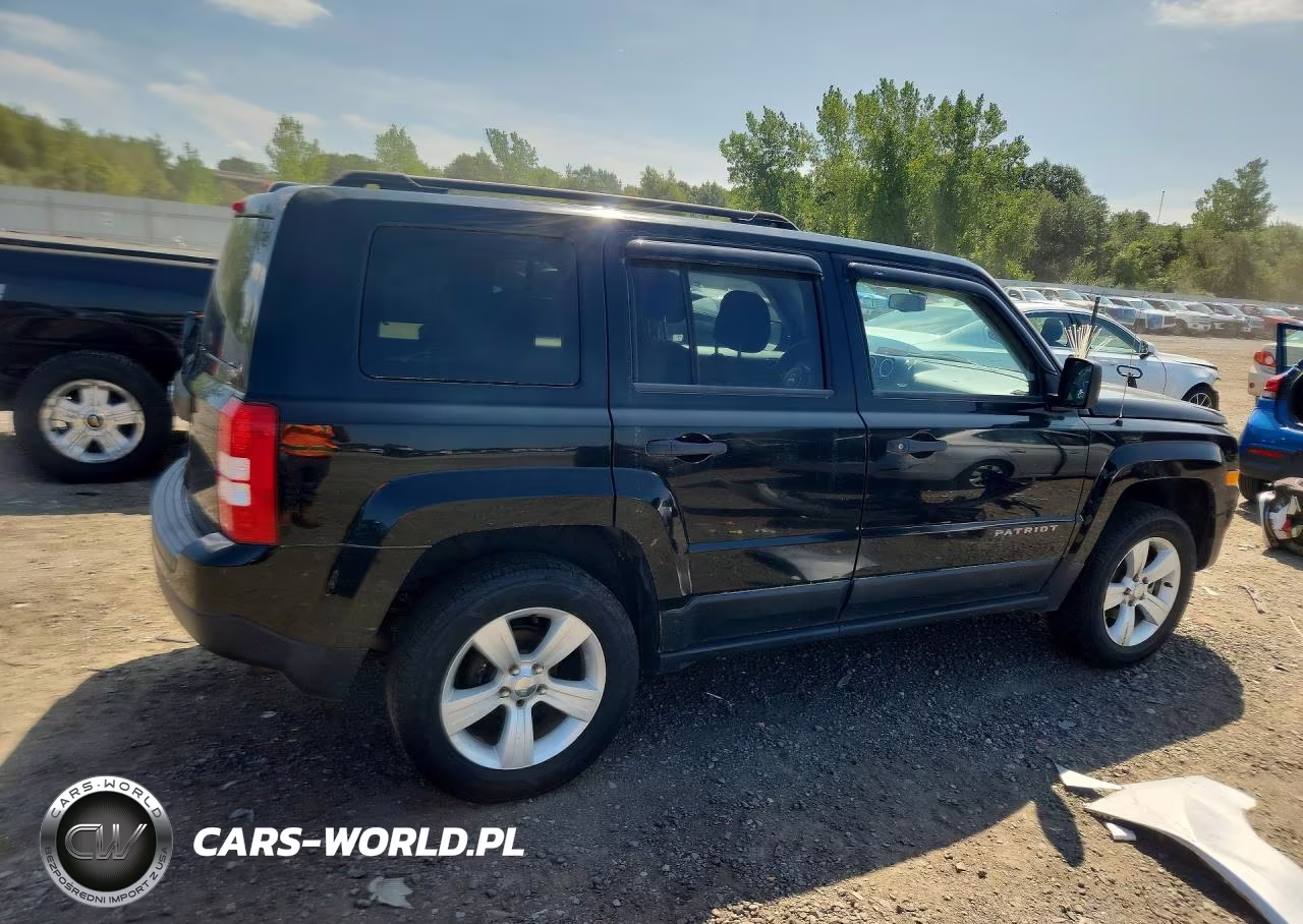 2015 Jeep Patriot Sport VIN:1C4NJRBB3FD324261 - 3