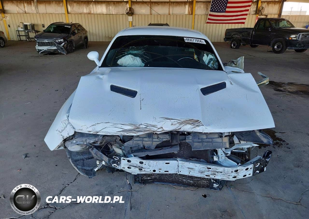 2019 Dodge Challenger Sxt VIN:2C3CDZAG0KH701044 - 5