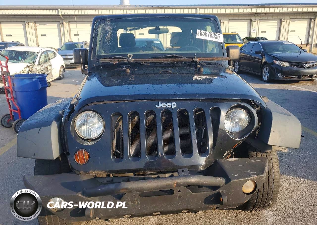 2013 Jeep Wrangler Sport VIN:1C4AJWAG0DL645025 - 5