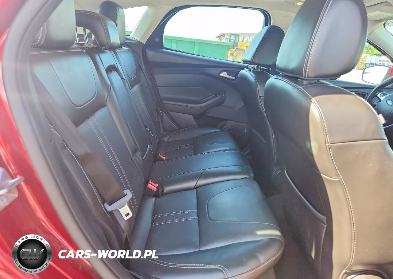 2014 Ford Focus Se VIN:1FADP3K20EL363021 - 10