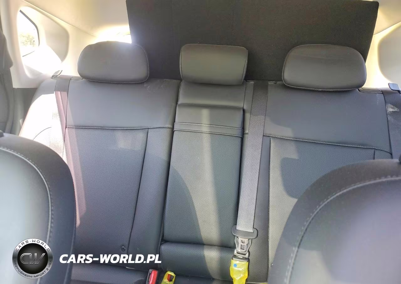 2025 Hyundai Kona Limited VIN:KM8HECA32SU199445 - 10
