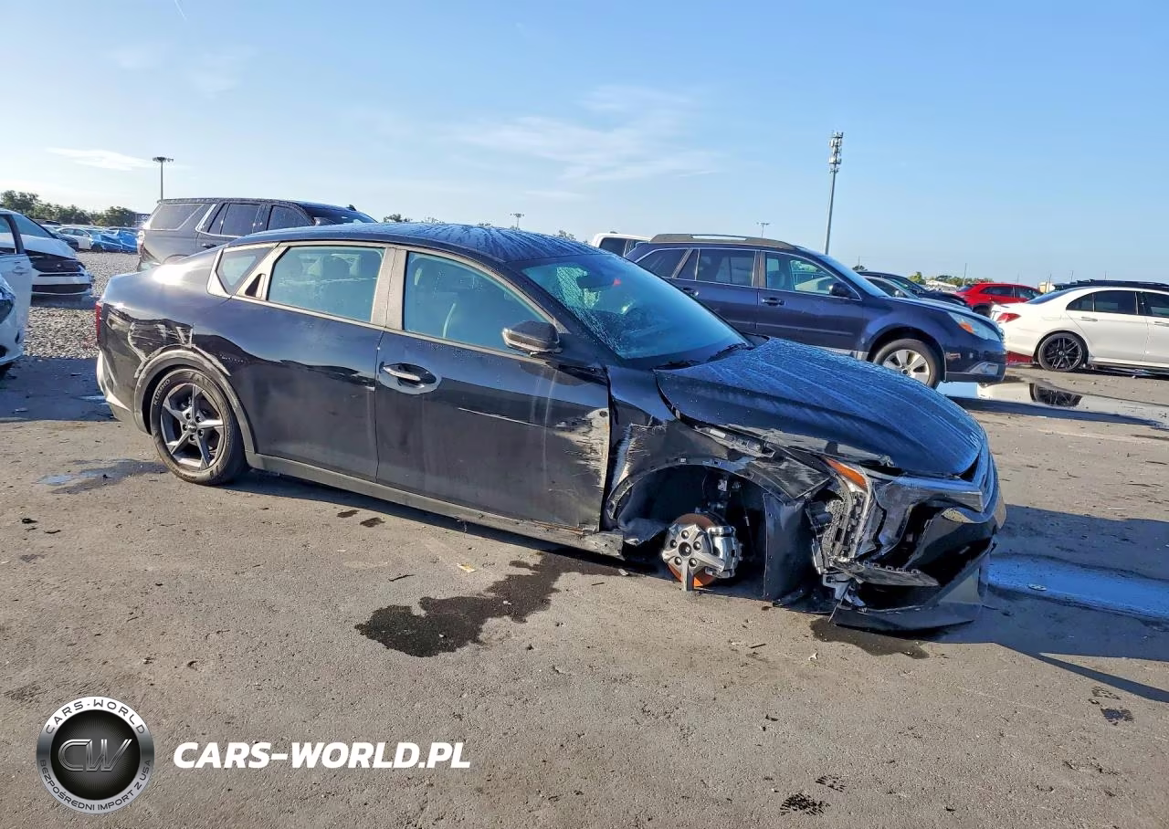 2026 Kia K4 Lxs VIN:3KPFT4DE2TE345265 - 4
