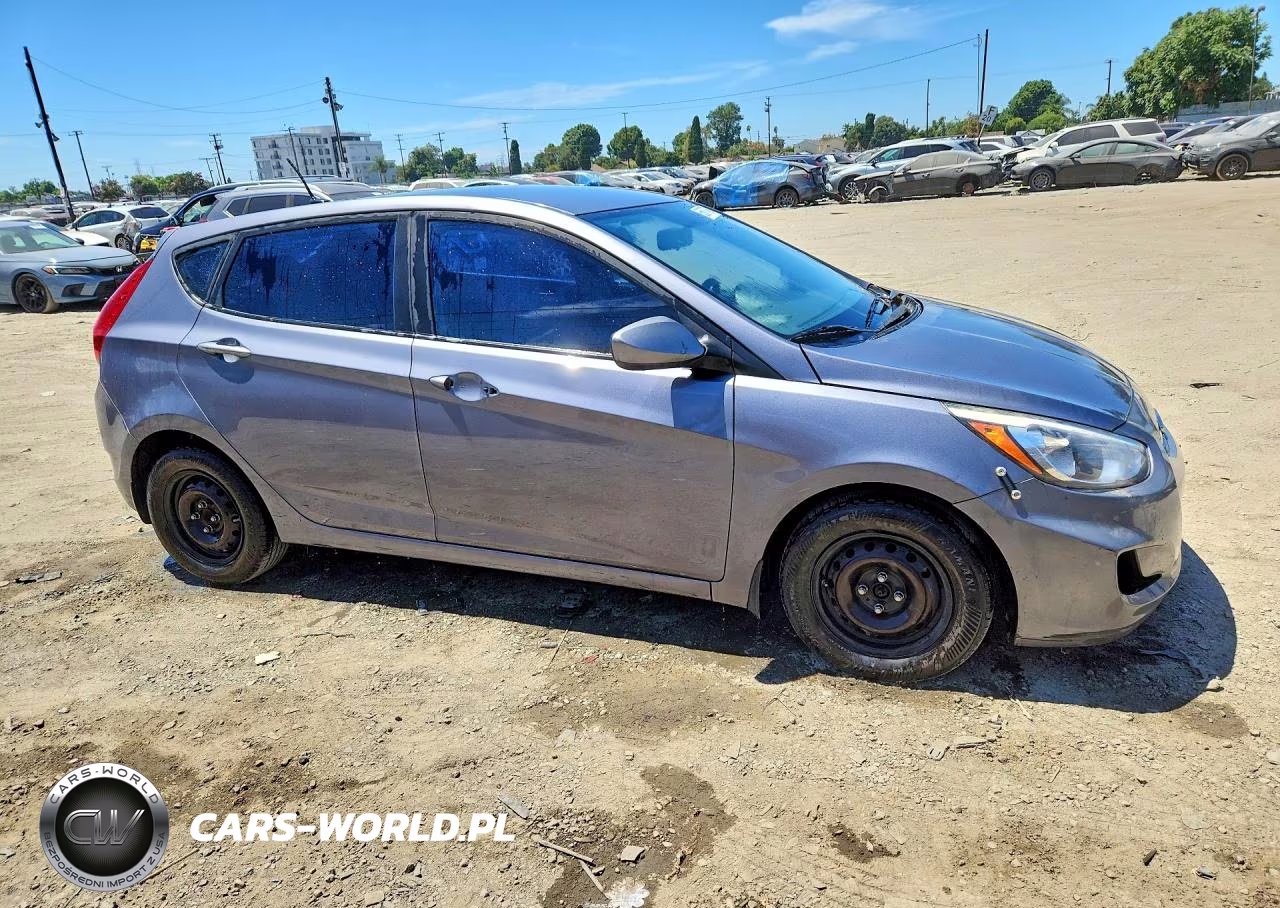 2017 Hyundai Accent Se VIN:KMHCT5AE6HU330897 - 4