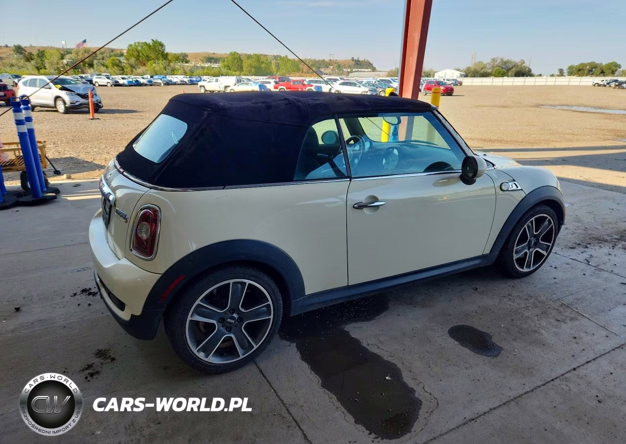 2010 Mini Cooper S VIN:WMWMS3C50ATZ84848 - 3