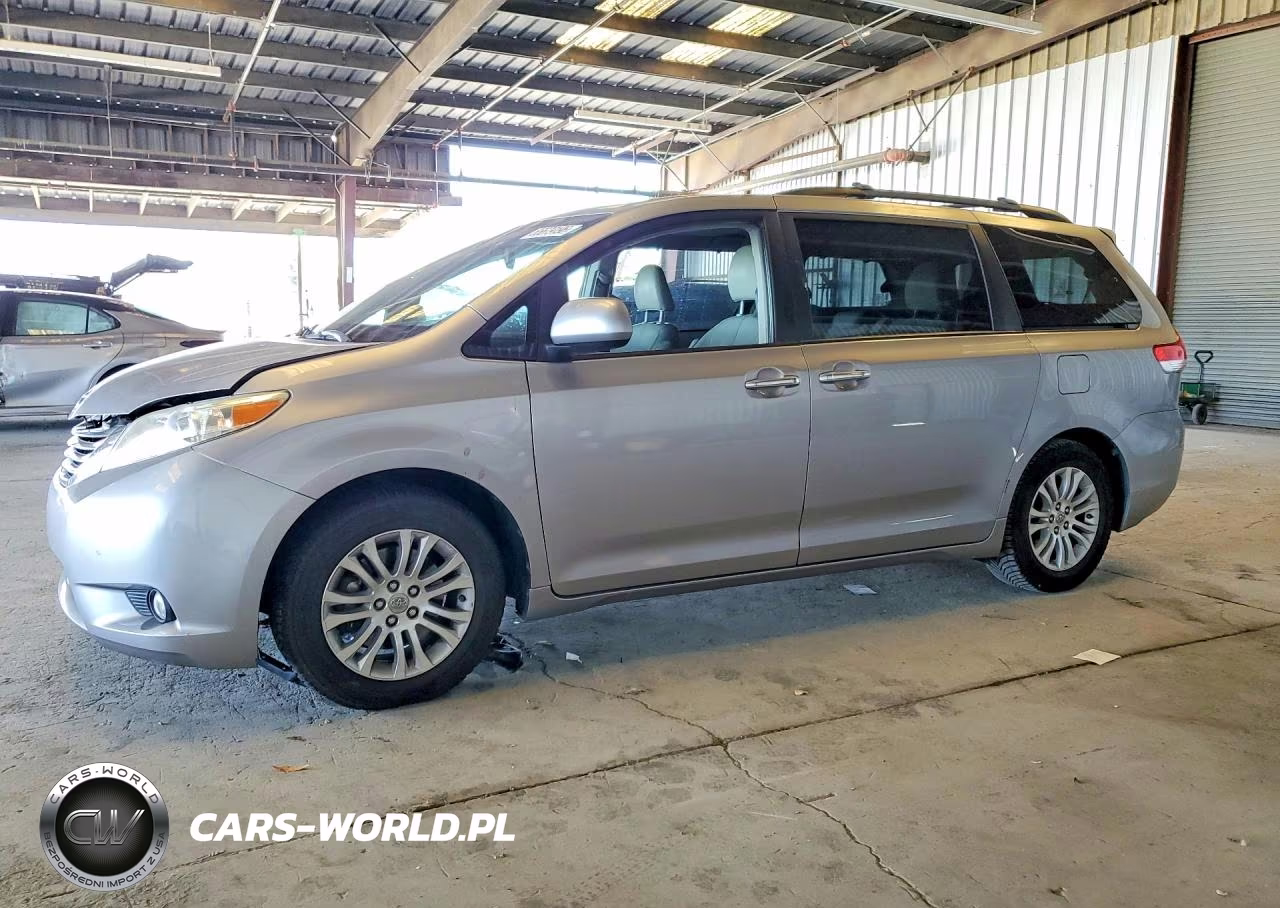 2011 Toyota Sienna Xle 8-Passenger