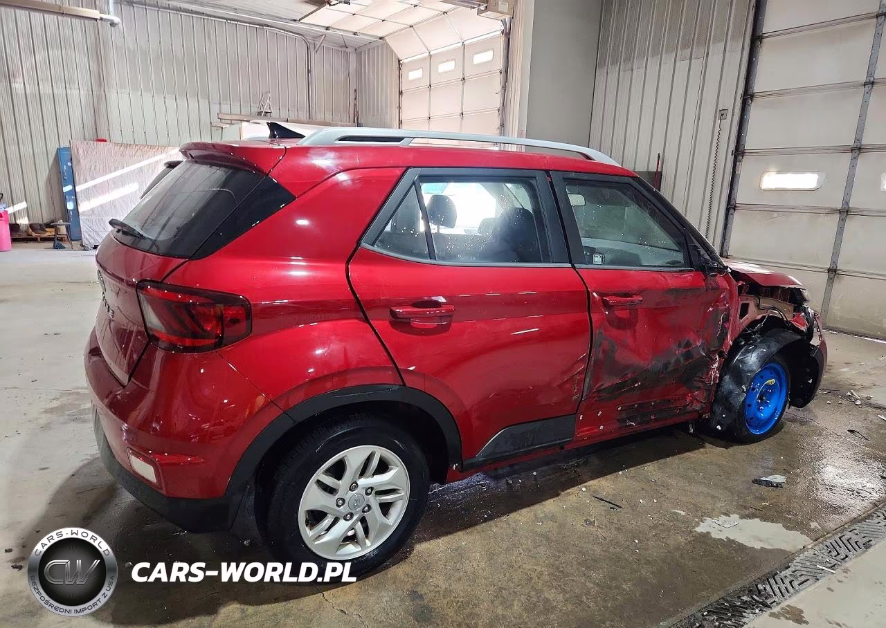 2020 Hyundai Venue Sel VIN:KMHRC8A35LU034126 - 3