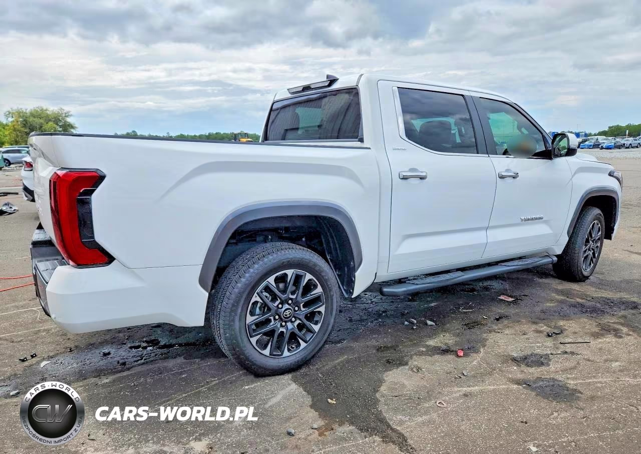 2025 Toyota Tundra Crewmax Limited VIN:5TFJA5DB1SX283738 - 3