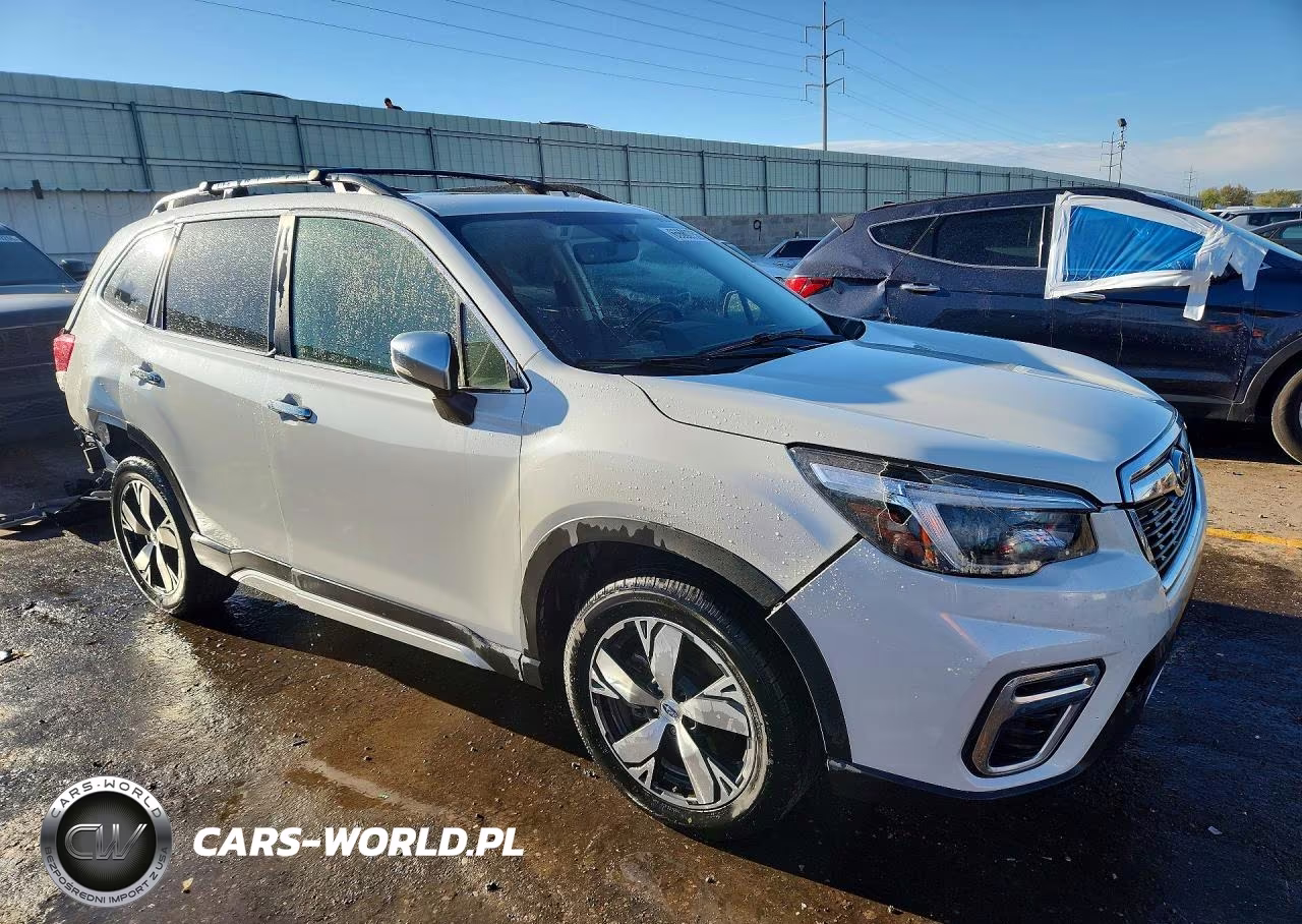 2019 Subaru Forester Touring VIN:JF2SKAWC9KH467756 - 4