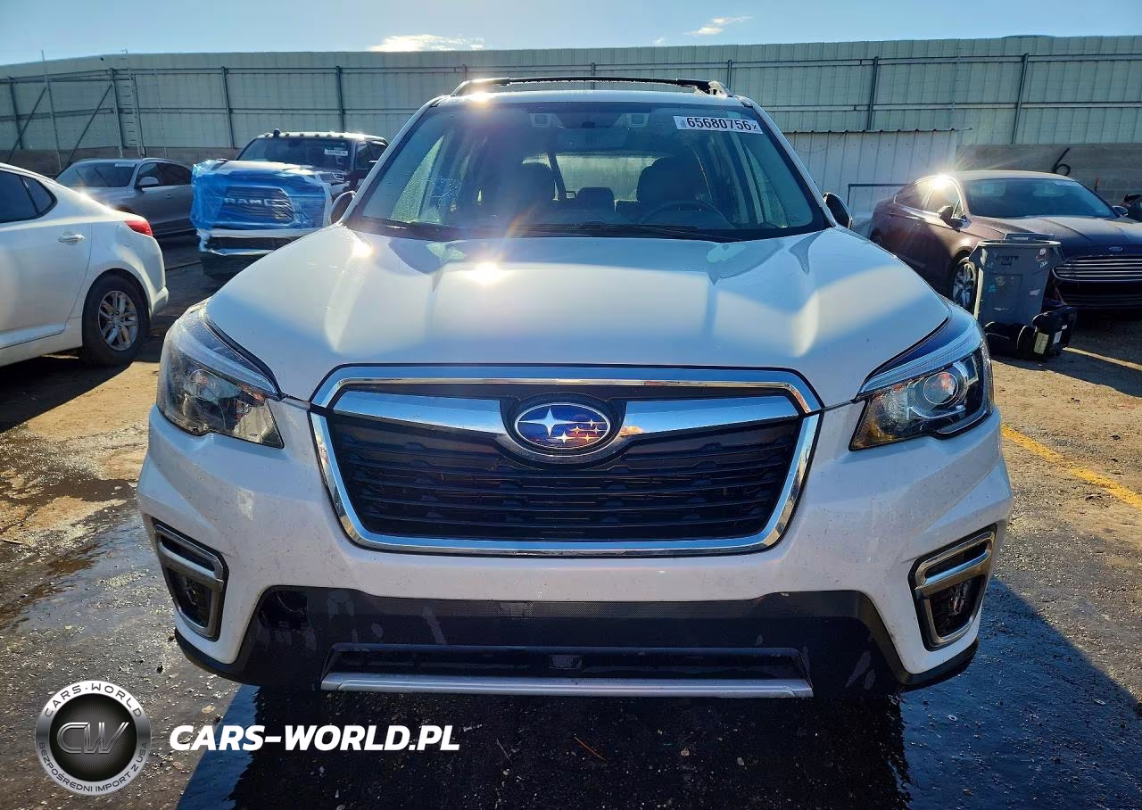 2019 Subaru Forester Touring VIN:JF2SKAWC9KH467756 - 5