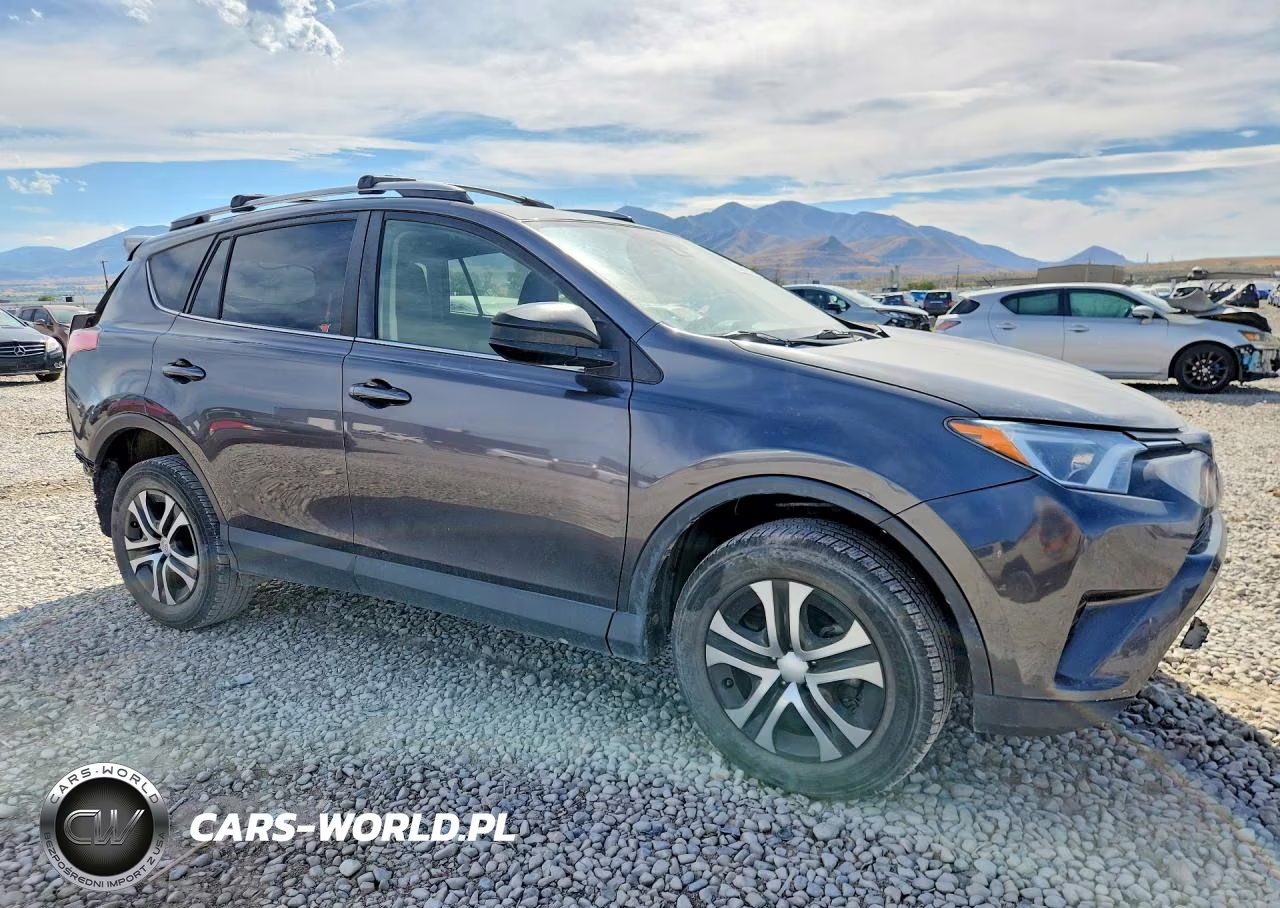 2017 Toyota Rav4 Le VIN:JTMBFREV4HJ707852 - 4