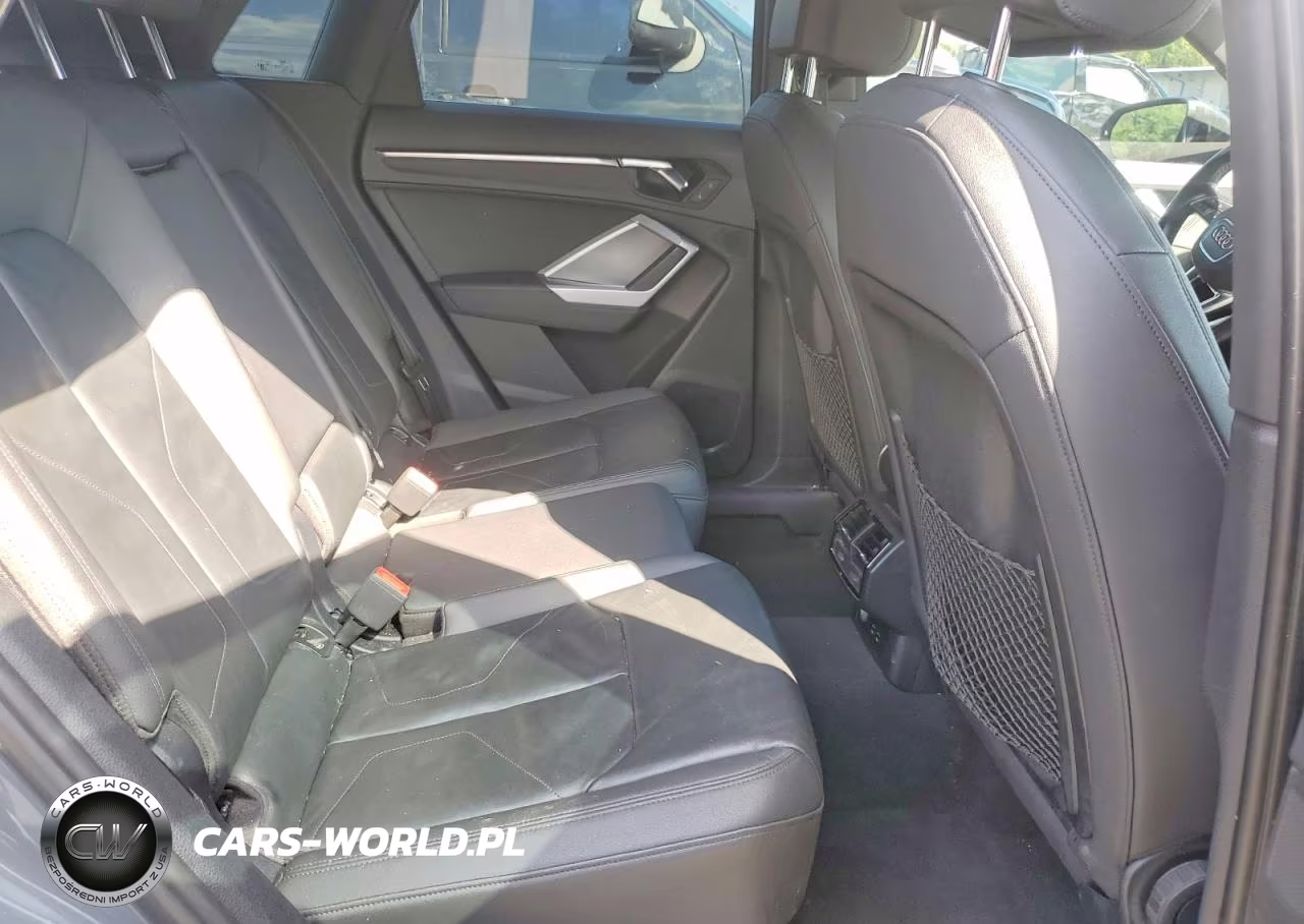 2020 Audi Q3 Premium VIN:WA1AECF38L1074106 - 10
