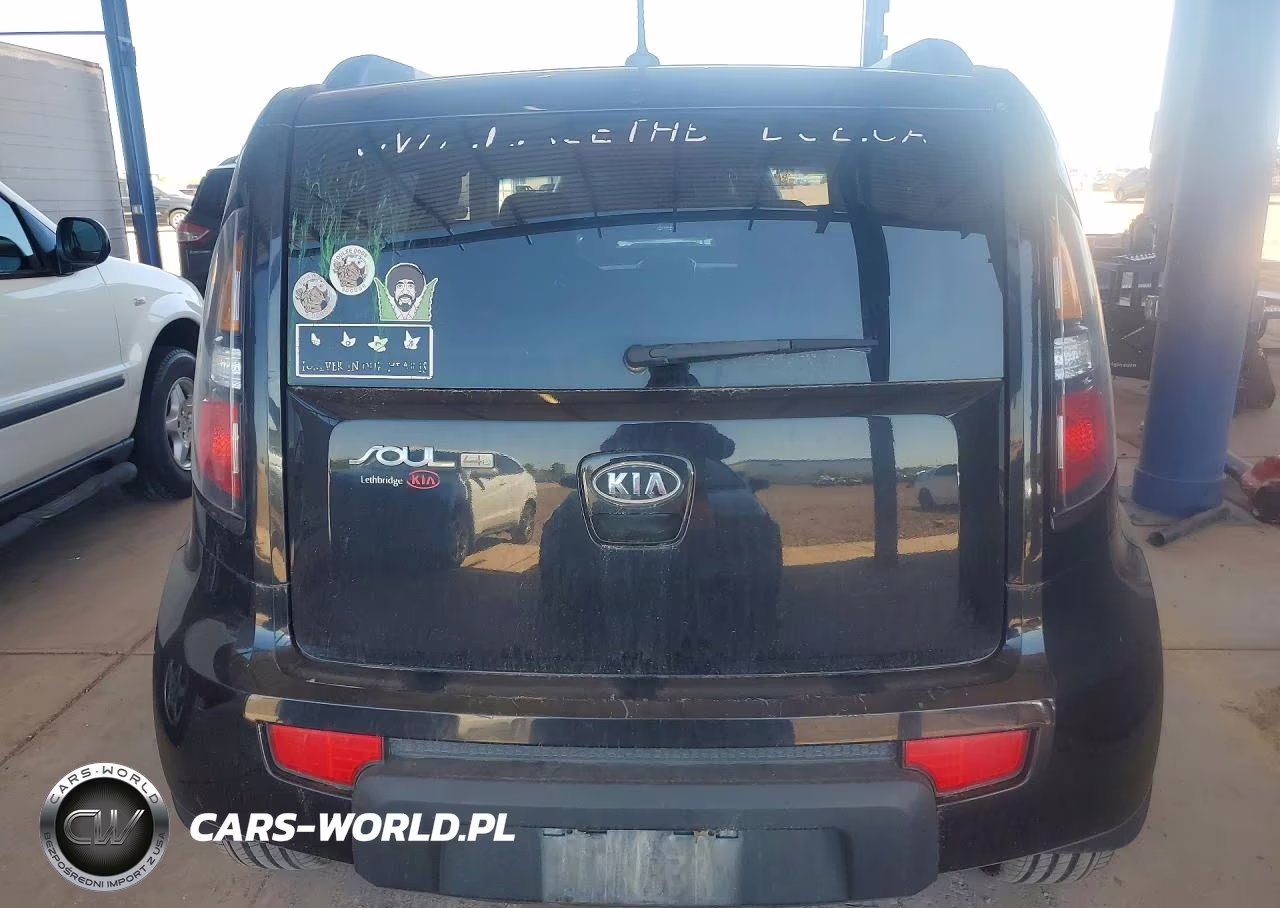 2011 Kia Soul + VIN:KNDJT2A25B7732335 - 6