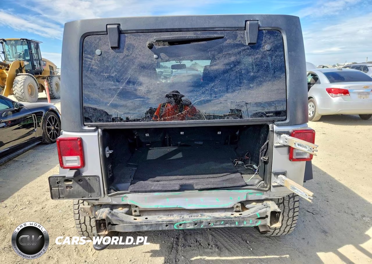 2018 Jeep Wrangler Unlimited Sport VIN:1C4BJWDG4JL926661 - 6