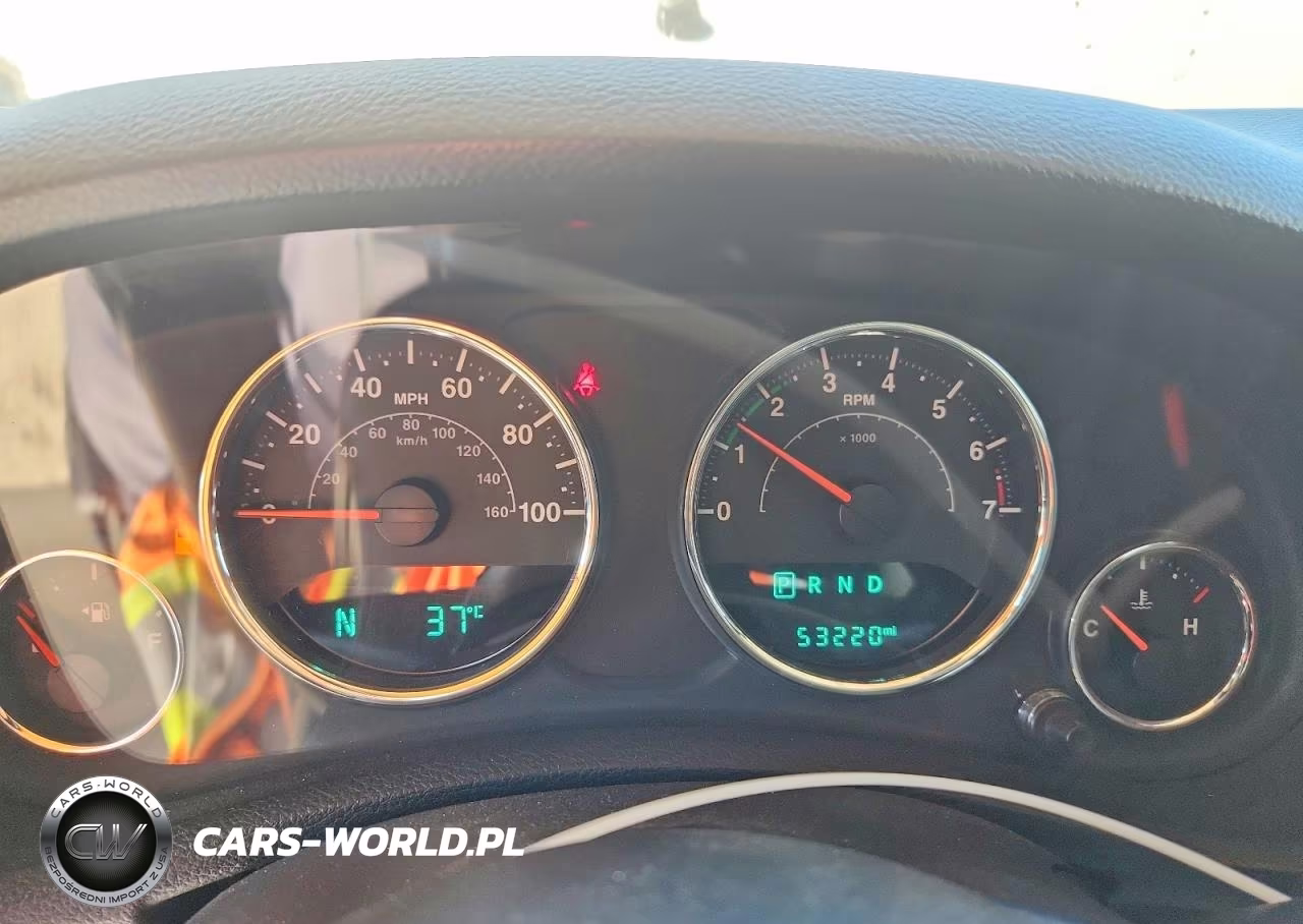 2018 Jeep Wrangler Unlimited Sport VIN:1C4BJWDG4JL926661 - 9