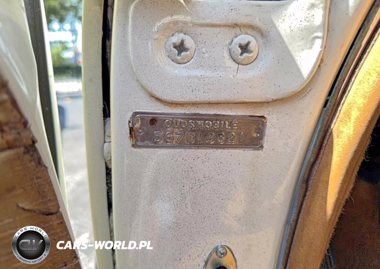 1956 Oldsmobile Rocket 88 VIN:567C19821 - 10