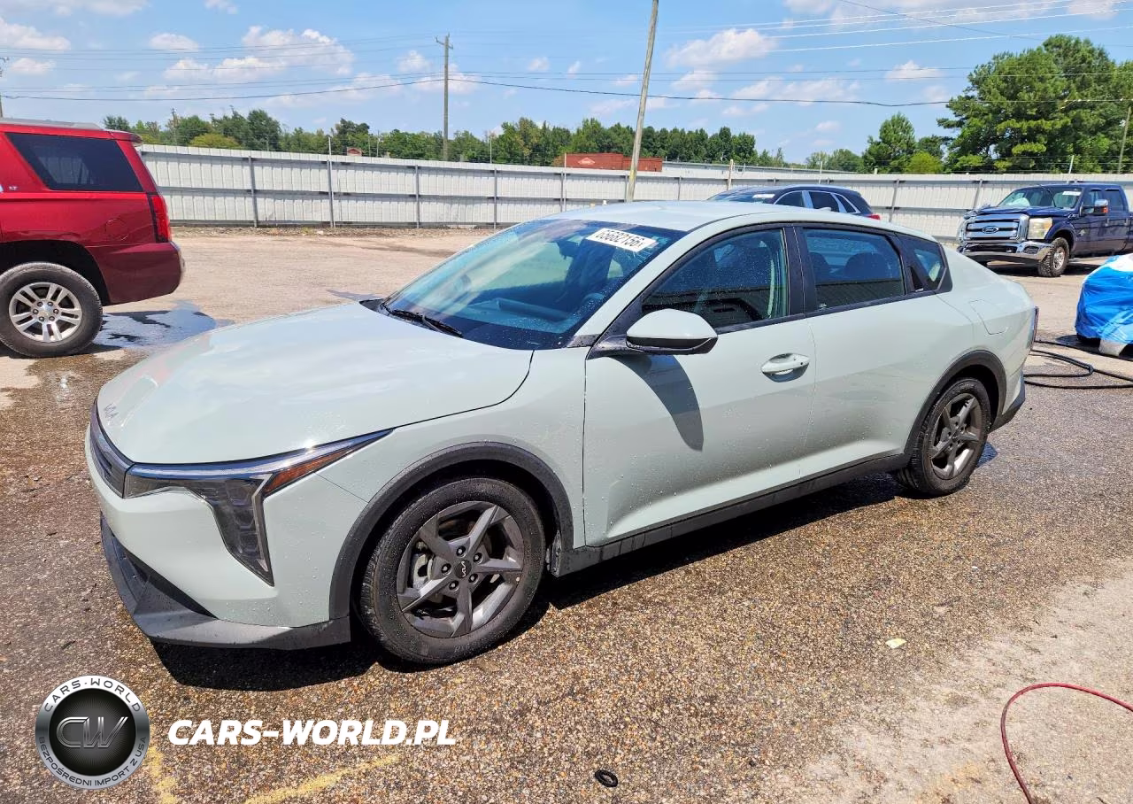 2025 Kia K4 Lxs – zdjęcie 1 z 12