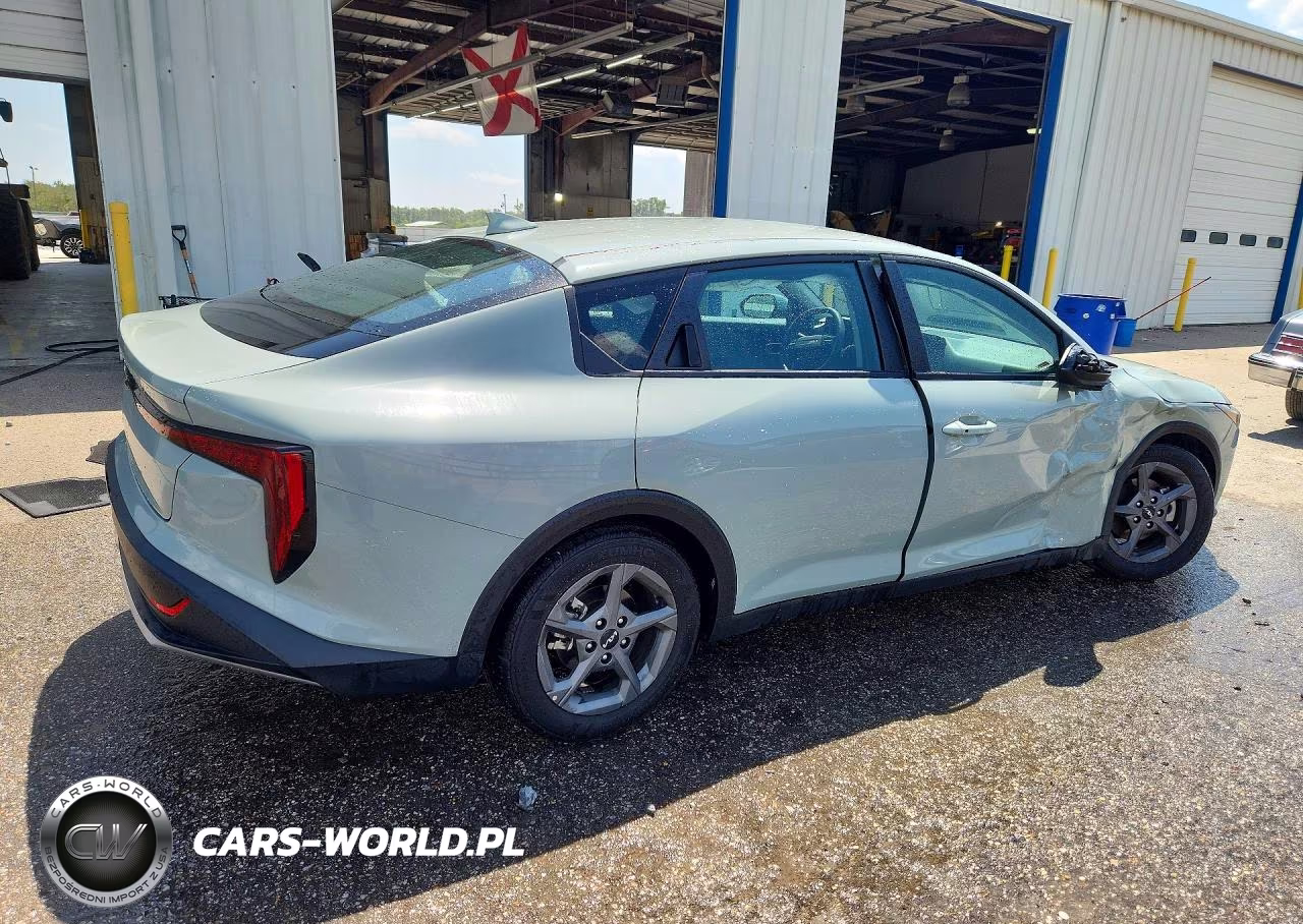 2025 Kia K4 Lxs VIN:3KPFT4DE4SE105603 - 3