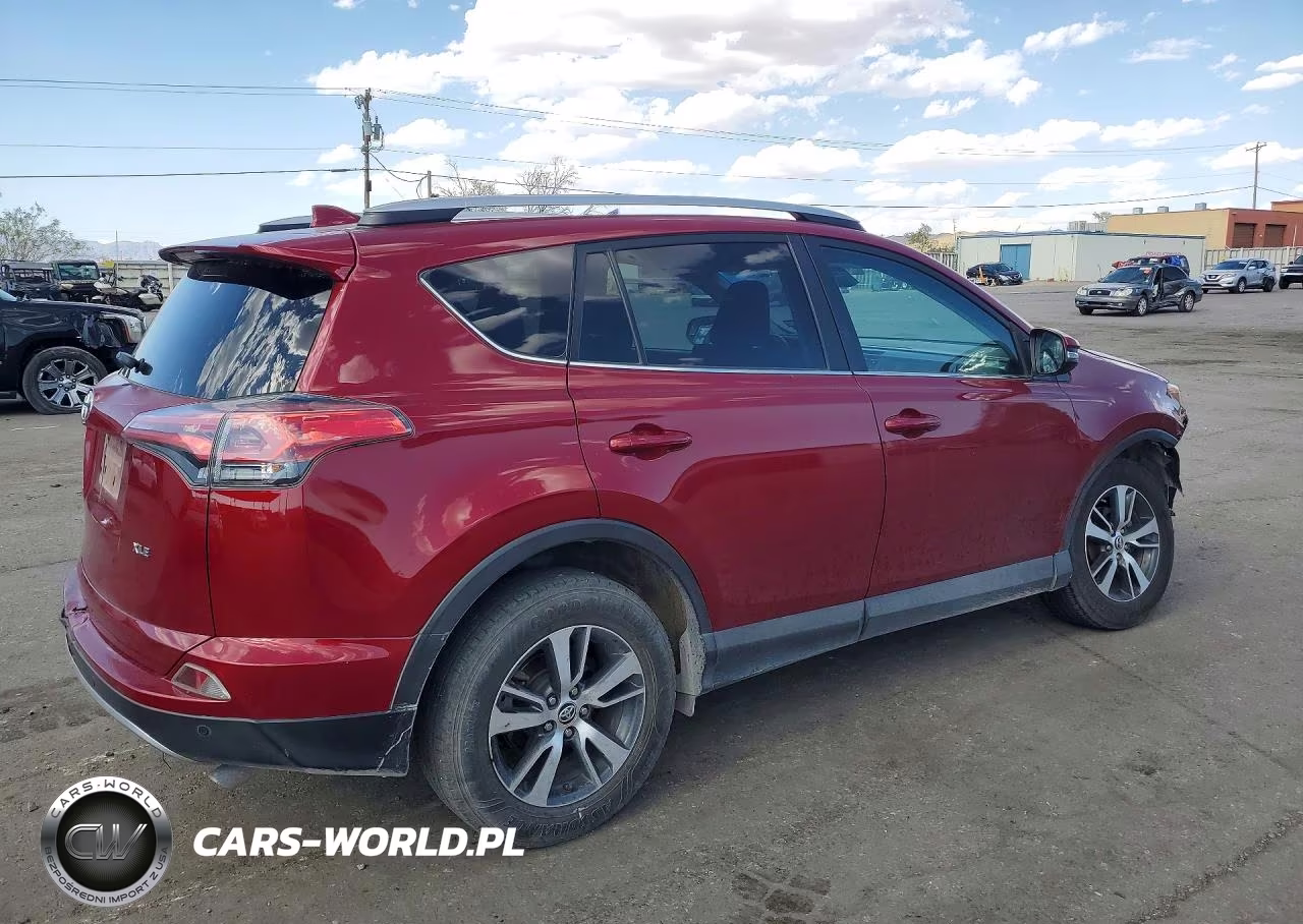 2018 Toyota Rav4 Xle VIN:2T3WFREV2JW508906 - 3