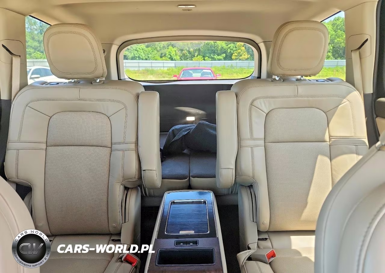 2020 Lincoln Aviator Reserve VIN:5LM5J7XC7LGL29455 - 10
