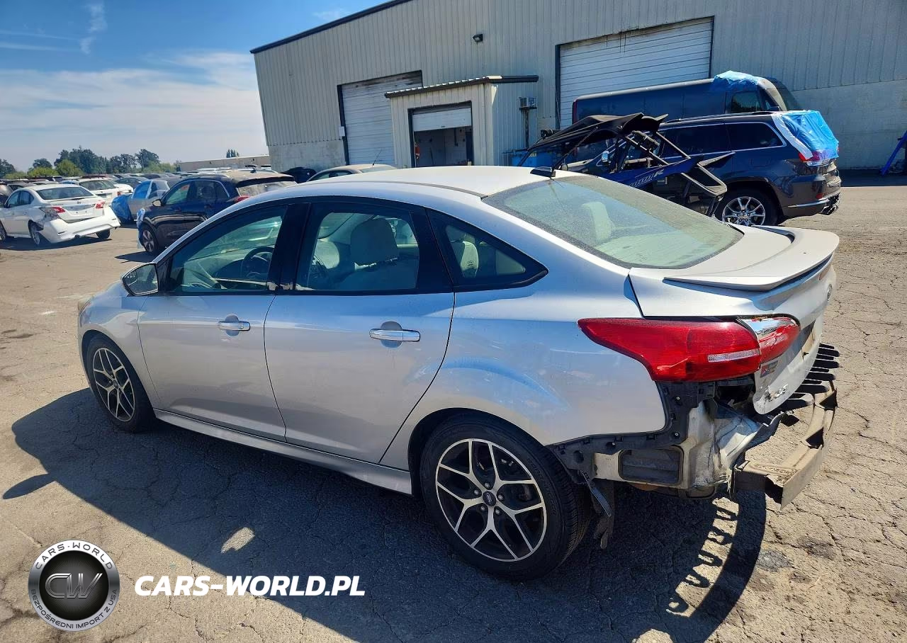 2015 Ford Focus Se VIN:1FADP3F20FL268017 - 2