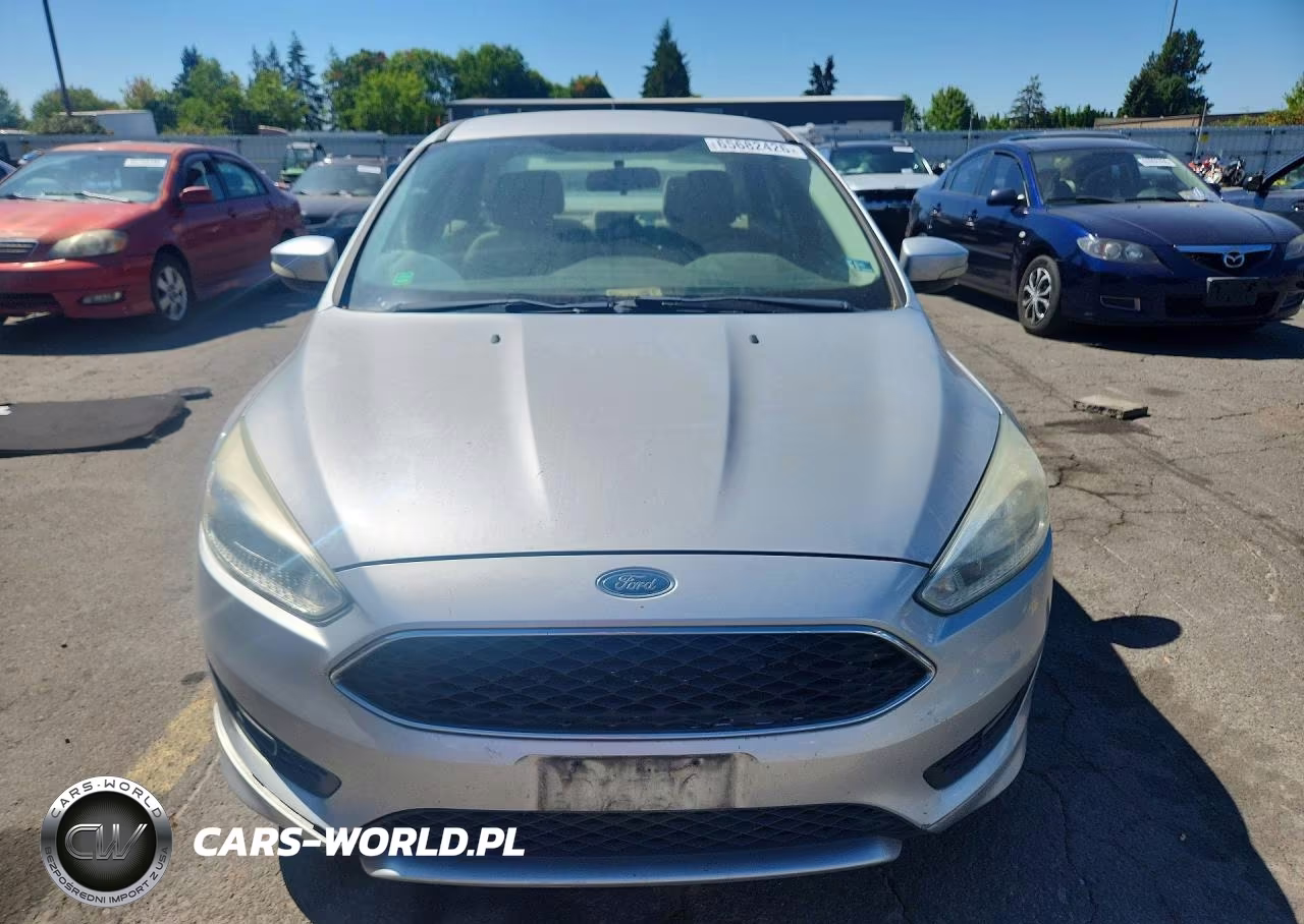 2015 Ford Focus Se VIN:1FADP3F20FL268017 - 5