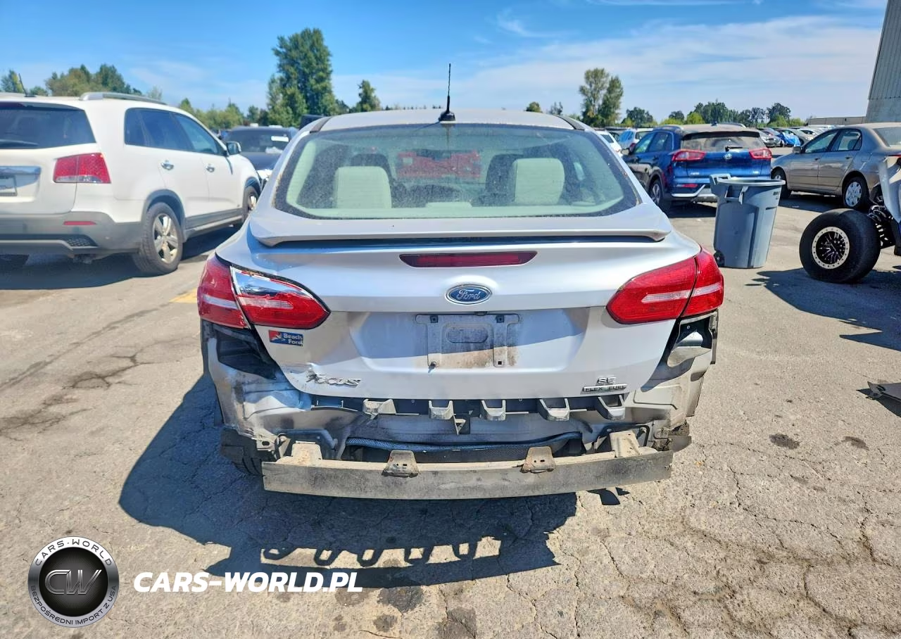 2015 Ford Focus Se VIN:1FADP3F20FL268017 - 6