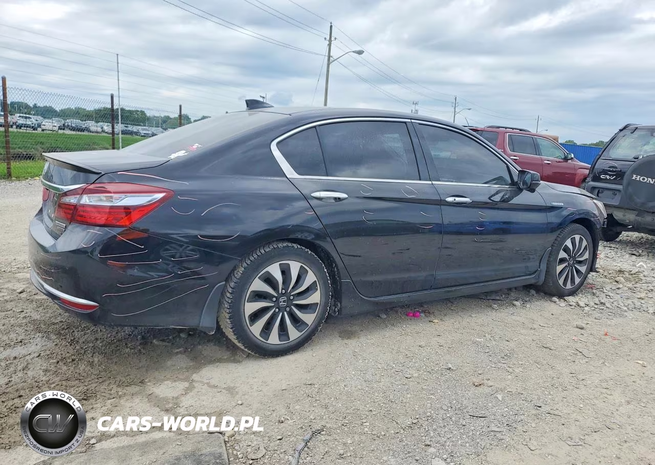 2017 Honda Accord Touring Hybrid VIN:JHMCR6F73HC024179 - 3