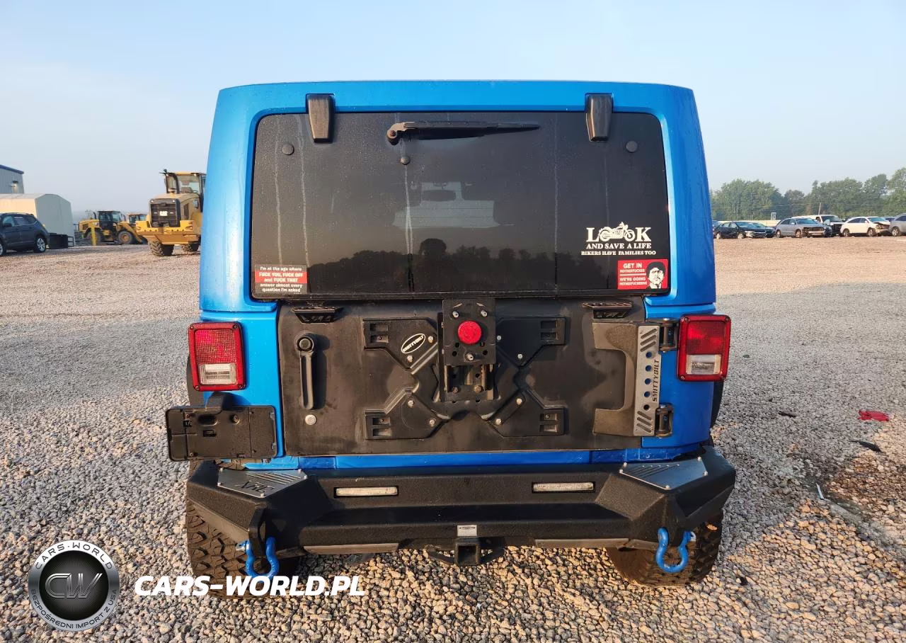 2016 Jeep Wrangler Unlimited Sahara VIN:1C4BJWEG9GL162121 - 6