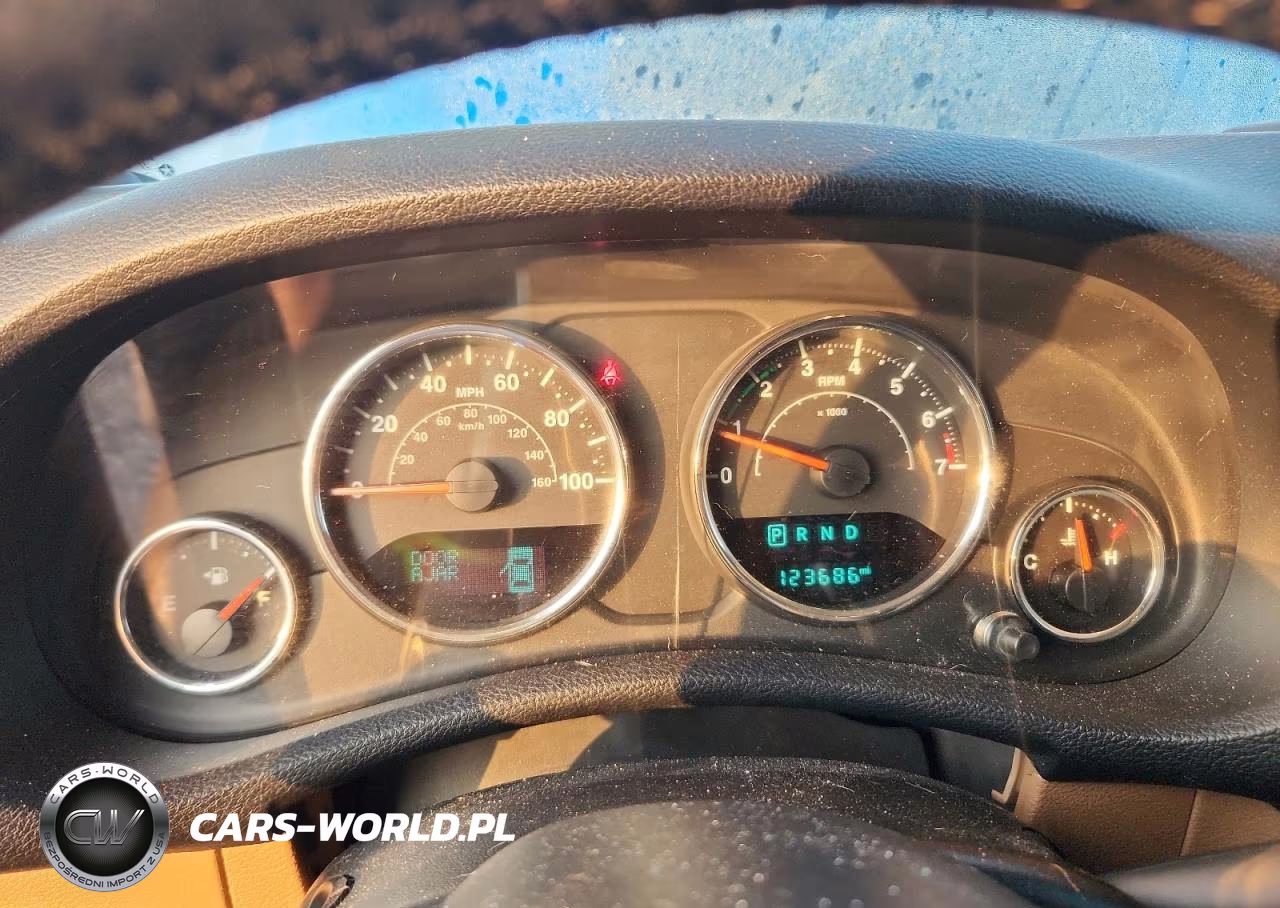 2016 Jeep Wrangler Unlimited Sahara VIN:1C4BJWEG9GL162121 - 9
