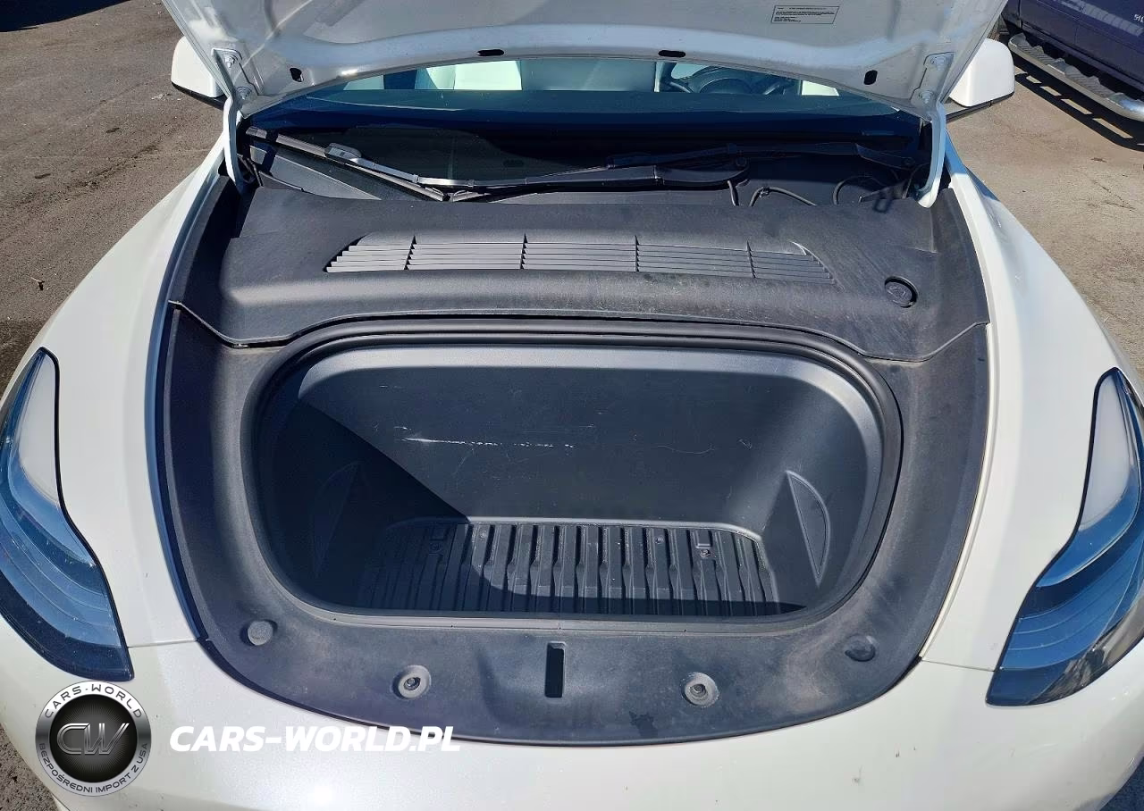 2022 Tesla Model Y VIN:7SAYGDEE9NF310945 - 11