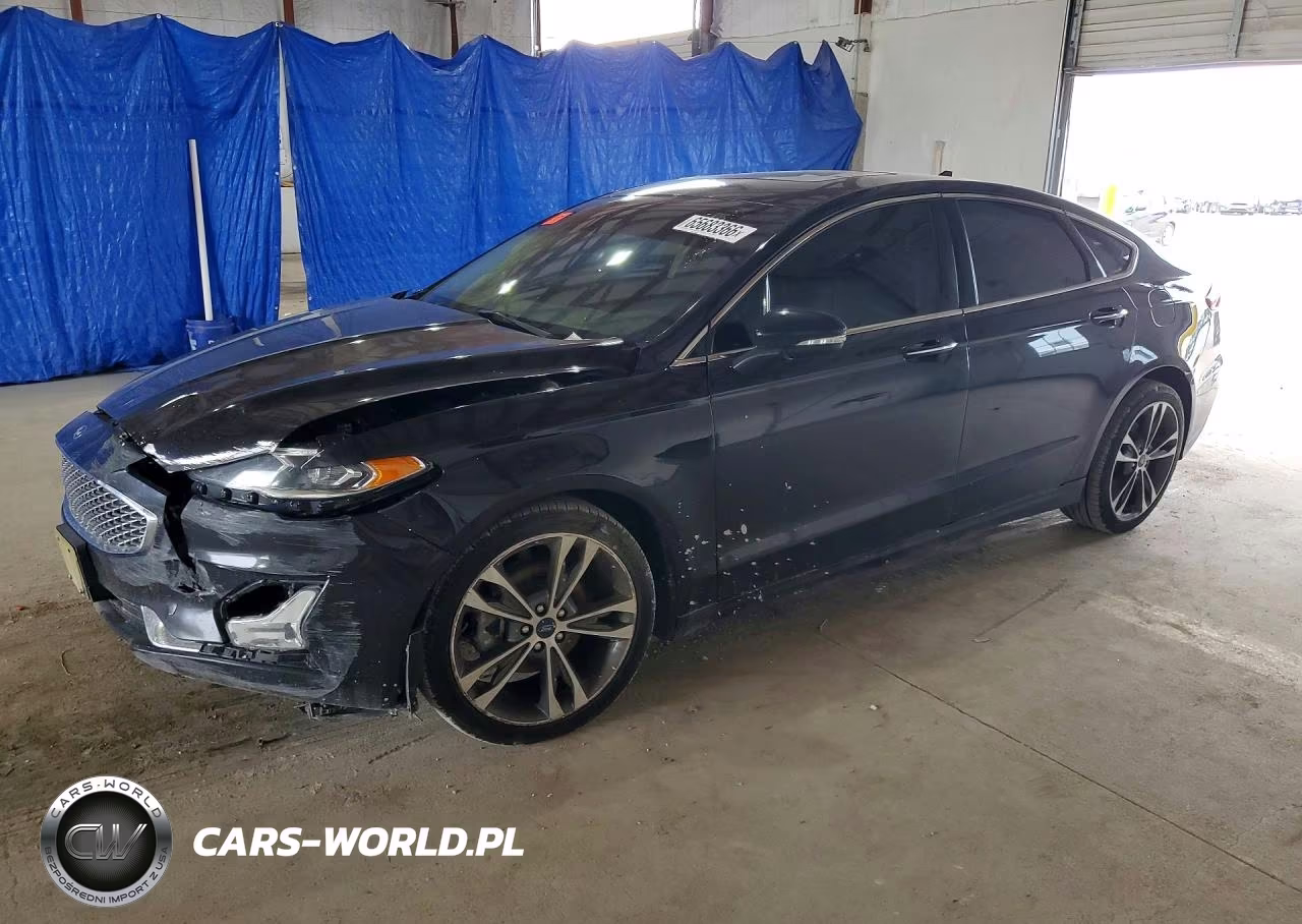 2020 Ford Fusion Titanium – zdjęcie 1 z 12