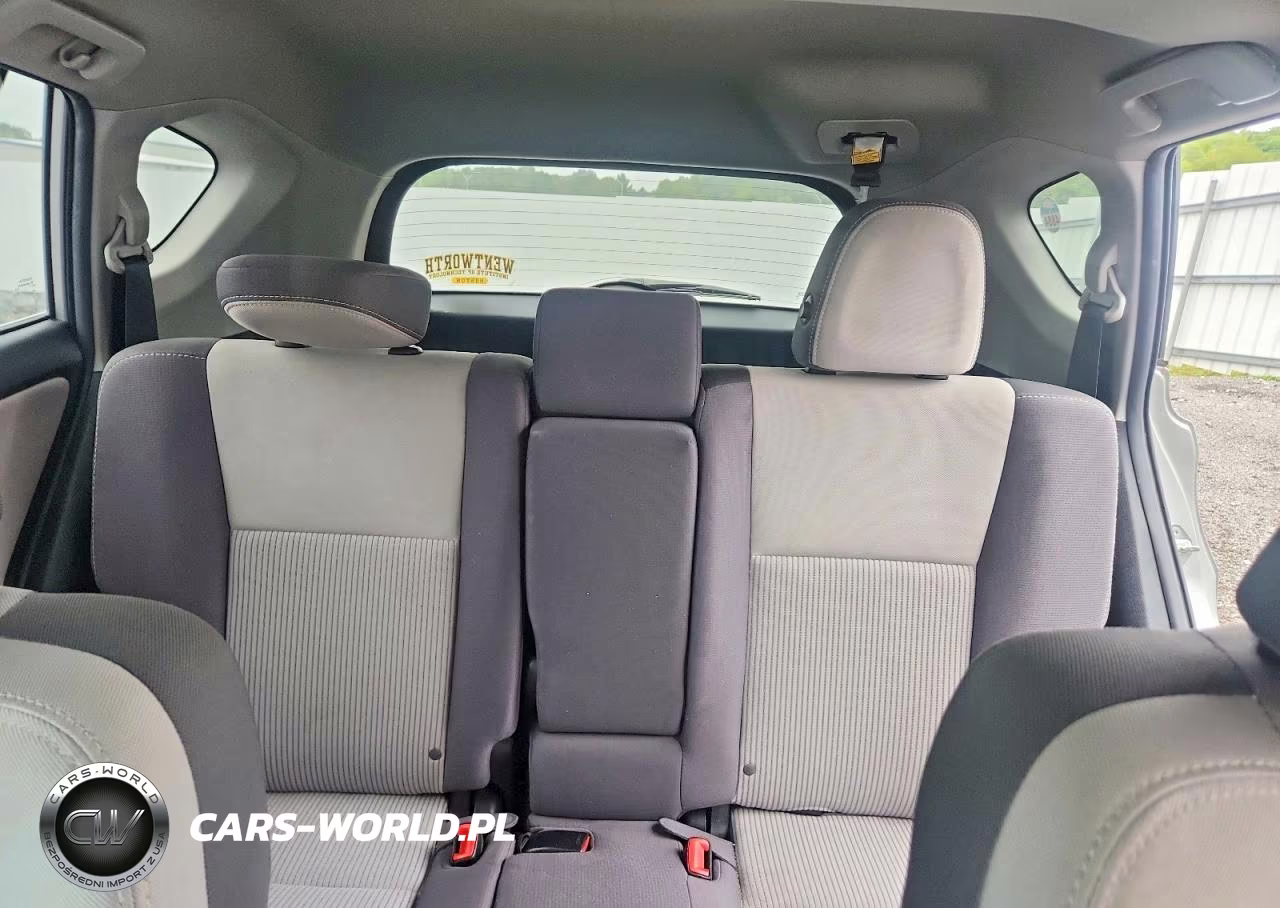 2015 Toyota Rav4 Xle VIN:2T3RFREV9FW382743 - 10