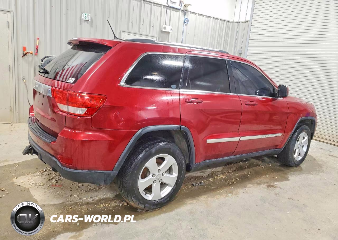 2012 Jeep Grand Cherokee Laredo VIN:1C4RJFAG2CC332947 - 3