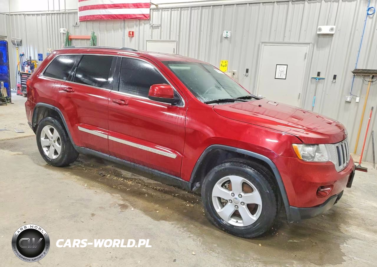 2012 Jeep Grand Cherokee Laredo VIN:1C4RJFAG2CC332947 - 4