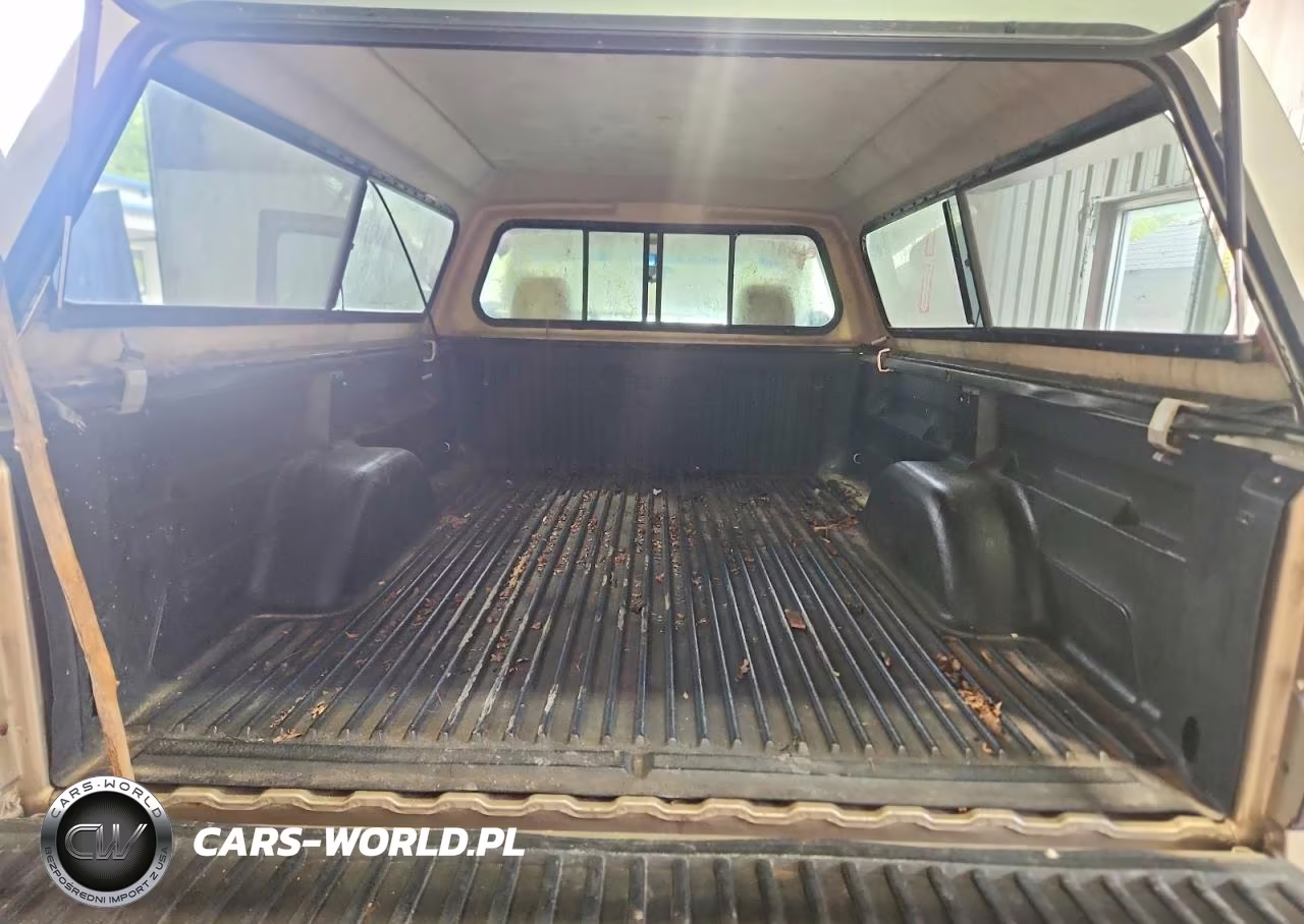 2004 Chevrolet Silverado C1500 VIN:1GCEC14X84Z122553 - 10